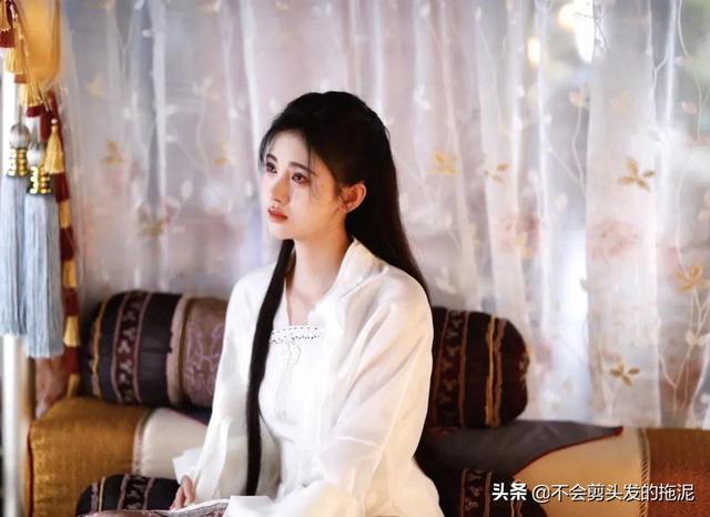 張子楓最新行程，忙碌中的青春印記，張子楓最新行程揭秘，青春印記中的忙碌時(shí)光