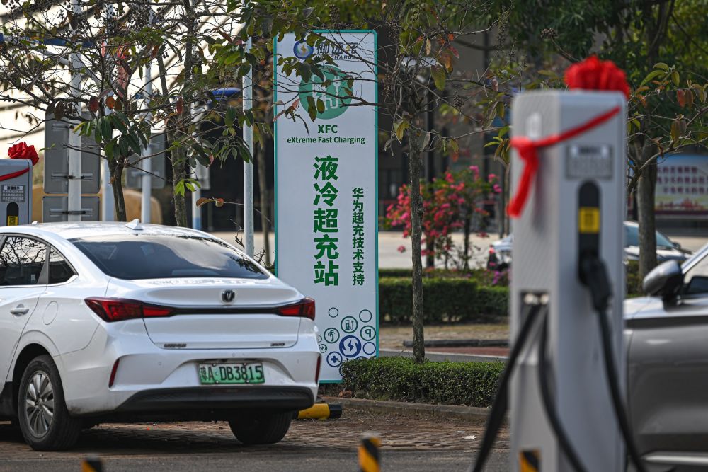 關(guān)于新澳門正版免費(fèi)資本車的虛假宣傳與犯罪問(wèn)題探討，新澳門正版免費(fèi)資本車虛假宣傳與犯罪問(wèn)題探究
